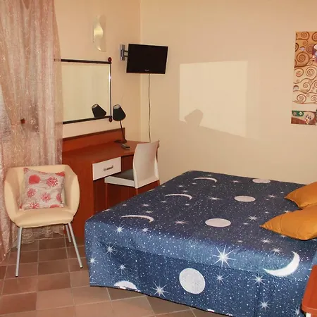 Dimora Santa Lucia Apartment *